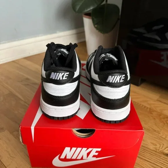 Nike Dunk Low Black White GS ‘Panda’ 🐼 - Picture 4 of 5